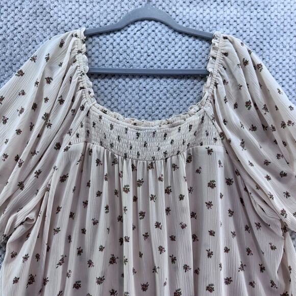 Torrid Top Womens 4 4X/26 Cream Floral Square Smocked Neck Milkmaid Peasant - Picture 7 of 12